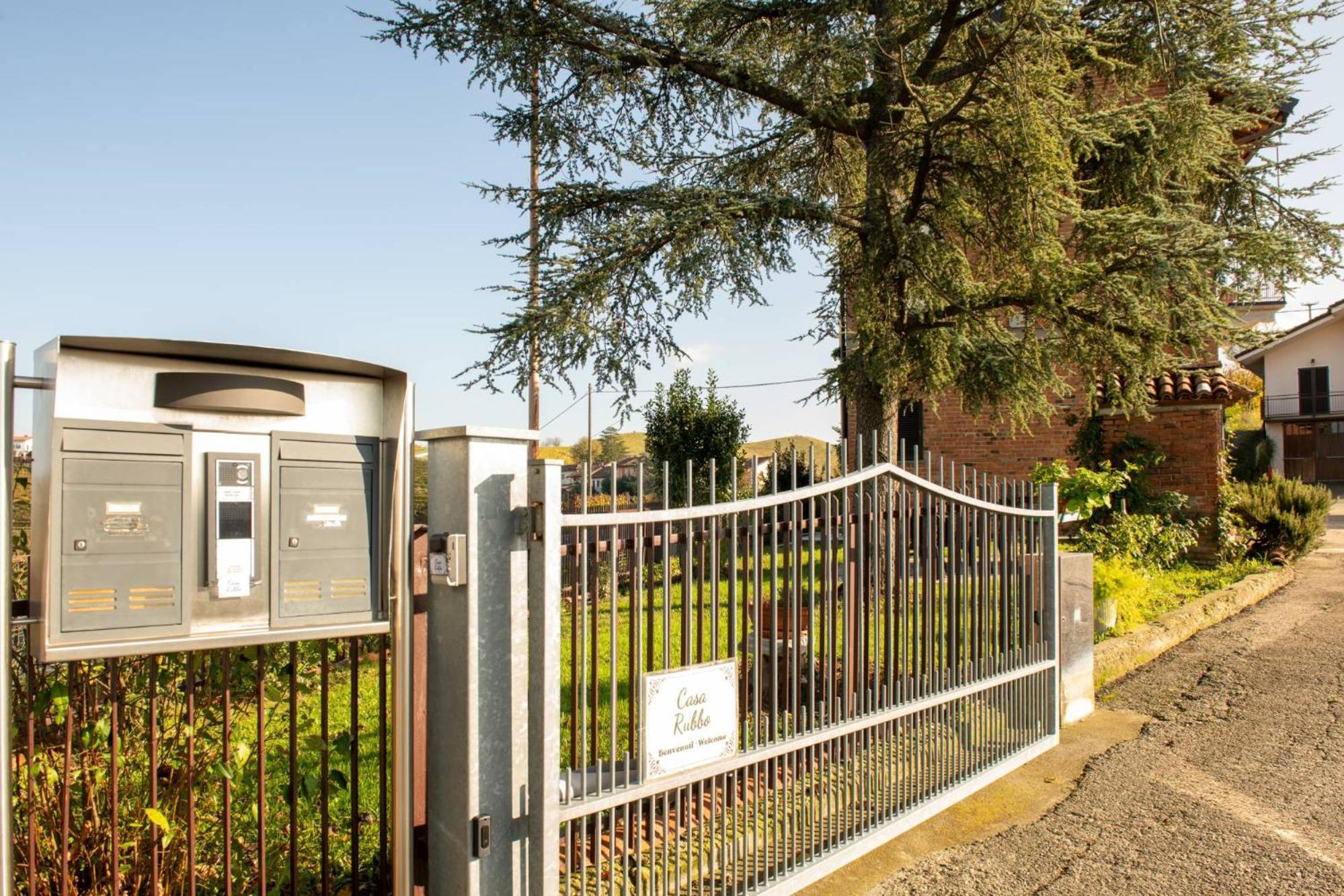 Casa Rubbo - Appartamento In Collina 'Monviso' 阿尔巴 外观 照片