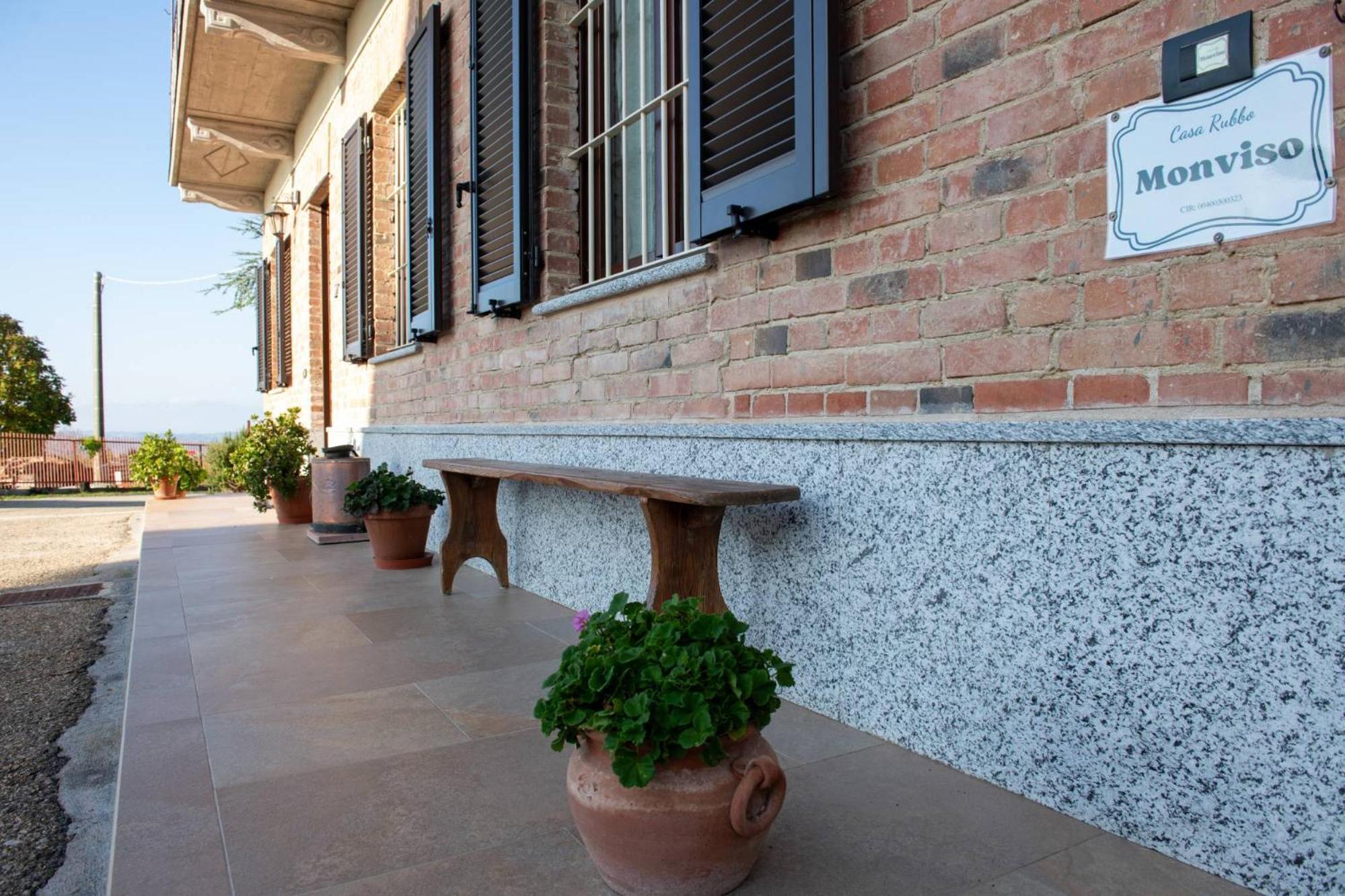 Casa Rubbo - Appartamento In Collina 'Monviso' 阿尔巴 外观 照片